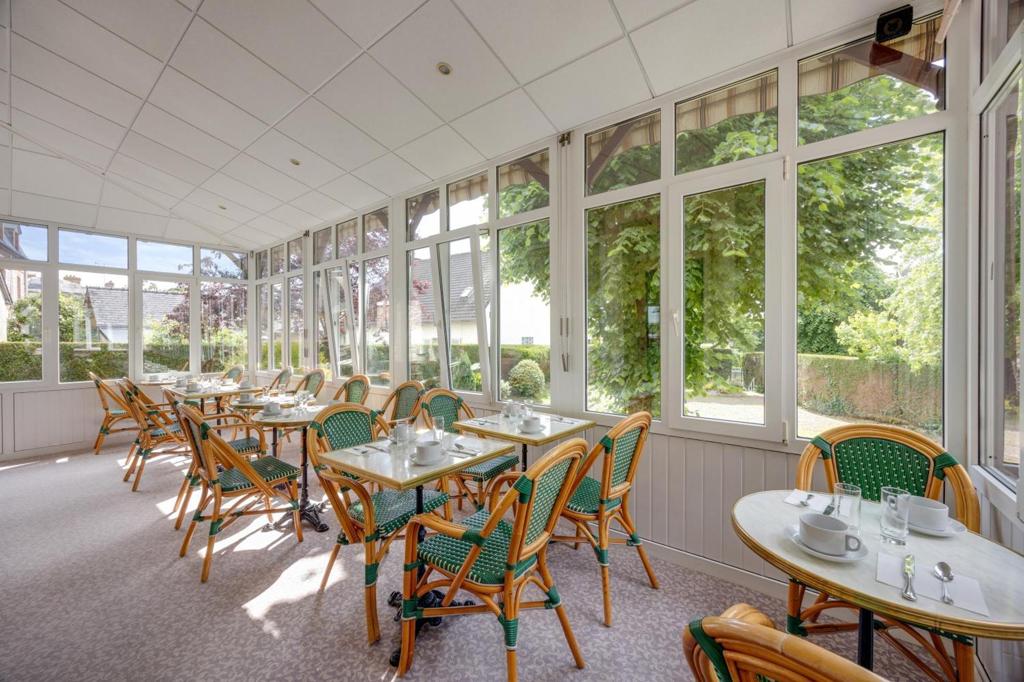努维尔酒店 Bagnoles de l'Orne Normandie 外观 照片